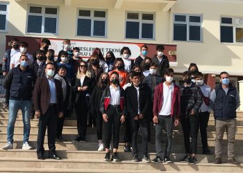 TOKİ MESLEKİ VE TEKNİK ANADOLU LİSESİ ÖĞRENCİLERİNE İNTERNET BAĞIMLILIĞI İLE İLGİLİ BİLGİLENDİRME YAPILDI.