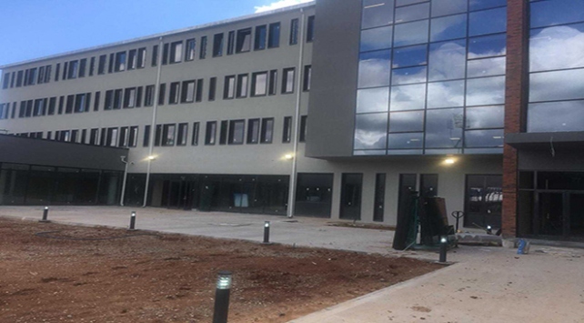 KIRŞEHİR AHİ EVRAN ÜNİVERSİTESİ YERLEŞKESİ İÇERİSİNDE BULUNAN TÜRKİYE ODALAR VE BORSALAR BİRLİĞİ KIZ ÖĞRENCİ YURDU KIRŞEHİR GENÇLİK VE SPOR İL MÜDÜRLÜĞÜNE GEÇİCİ SÜRELİĞİNE DEVREDİLDİ.