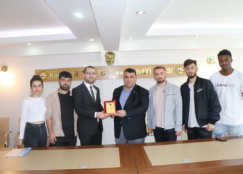 AHİ TEKNOLOJİ TAKIMI’NDAN BAŞKANIMIZ MUSTAFA YILMAZ’A ZİYARET