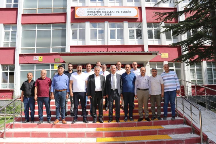 OKUL SEKTÖR İŞBİRLİĞİNDE MESLEKİ VE TEKNİK EĞİTİM FAALİYETLERİ