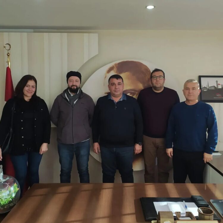 ÖZBAĞLILAR DERNEĞİ’NDEN HAYIRLI OLSUN ZİYARETİ