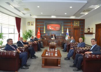 AHİ EVRAN ÜNİVERSİTESİ REKTÖRÜ Prof.Dr. Mustafa Kasım KARAHOCAGİL’E ZİYARET