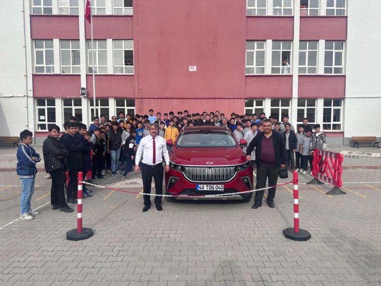 TOGG, Kırşehir Mesleki ve Teknik Anadolu Lisesi Öğrencileriyle Buluşturuldu