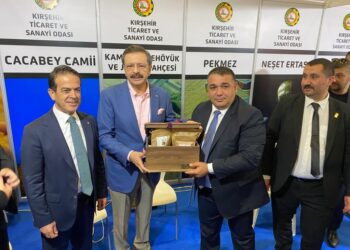 TOBB BAŞKANI SN.HİSARCIKLIOĞLU’NDAN STANDIMIZA ZİYARET