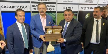 TOBB BAŞKANI SN.HİSARCIKLIOĞLU’NDAN STANDIMIZA ZİYARET