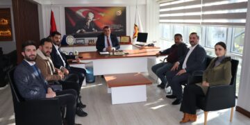 AK PARTİ KIRŞEHİR BELEDİYE BAŞKAN ADAY ADAYI KÜRŞAT GÜDÜK  KIRŞEHİR TİCARET VE SANAYİ ODASI(KTSO) ’NI ZİYARET ETTİ.