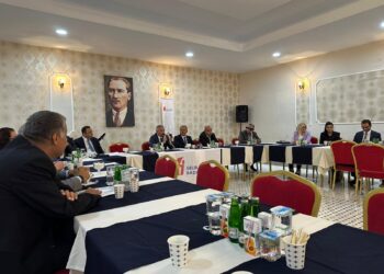 KIRŞEHİR DEFTERDARLIĞI ÖNCÜLÜĞÜNDE YATIRIMCI BİLGİLENDİRME TOPLANTISI YAPILDI