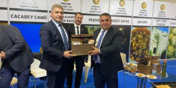 DÜZCE VALİSİ SAYIN SELÇUK ASLAN’DAN STANDIMIZA ZİYARET