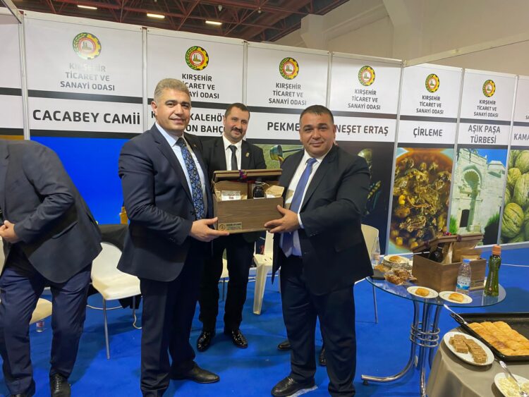 DÜZCE VALİSİ SAYIN SELÇUK ASLAN’DAN STANDIMIZA ZİYARET