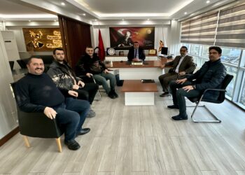 CUMHURİYET HALK PARTİSİ (CHP) ÖZBAĞ BELDESİ BELEDİYE BAŞKAN  ADAYI TEKİN VAR KIRŞEHİR TİCARET VE SANAYİ ODASI(KTSO) ’NI ZİYARET ETTİ.