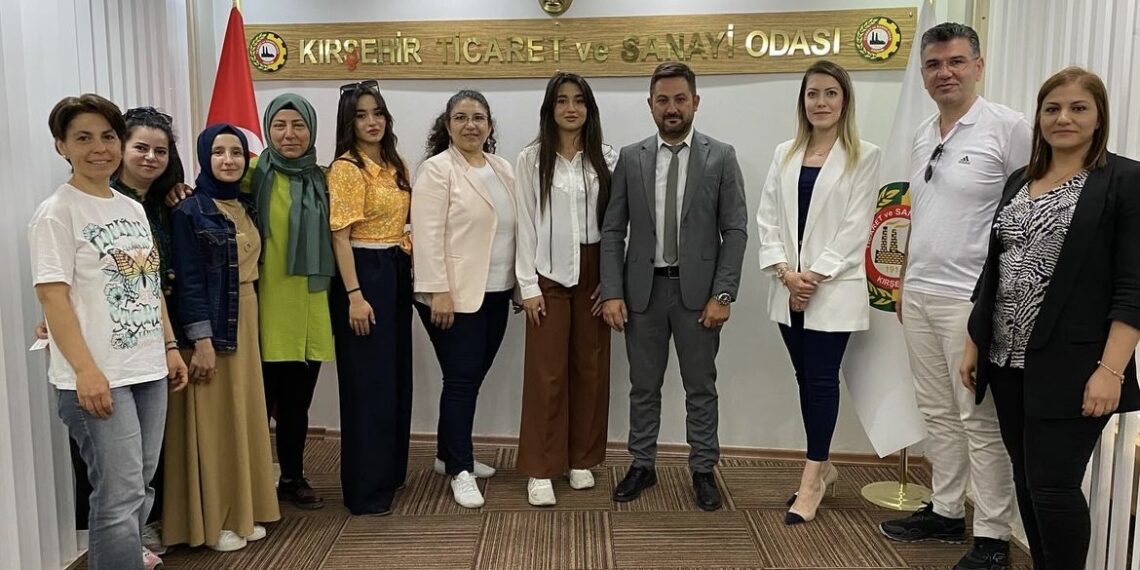 E-İHRACAT VE E-TİCARET SEMİNERİ YAPILDI